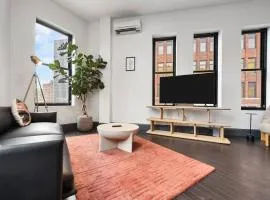 Elegant 2br In The Vibrant Heart Of Pittsburgh