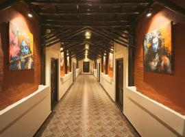 Gajanan Hotel, hotel v destinaci Rājpīpla