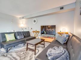 Walk to Casino Condo with Balcony in Atlantic City!, acomoda&ccedil;&atilde;o em condom&iacute;nio em Atlantic City