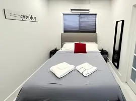Pretty Private Room, near the Airport - Free parking - 01