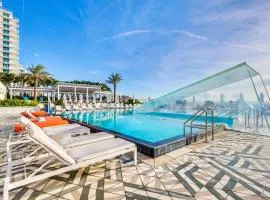 Walk to A1A and Beach Park Fort Lauderdale Oasis!