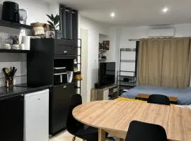 Studio avec accès piscine