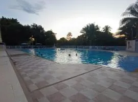 Confortable Cabaña con Piscina
