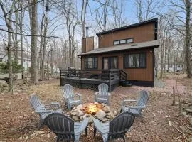3BR Home w Outdoor Fun Lake Fire Pit Games Grill