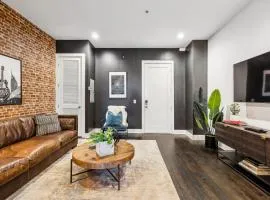 Legends Loft Modern Stay Near Vandy on West End