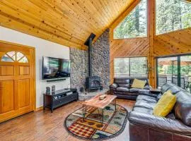 Blue Lake Mountain Retreat w/ Lake & Pool Access