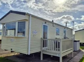 Lovely 6 Berth Caravan At Sun Valley In North Wales Ref 81023A