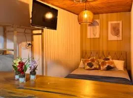 My Yellow House Casal