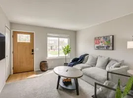 3 Mi to Dtwn Royal Oak Getaway with Fenced Yard!