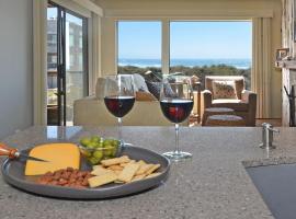 A Total Distanced Coastal Experience!, hotel v destinaci Watsonville