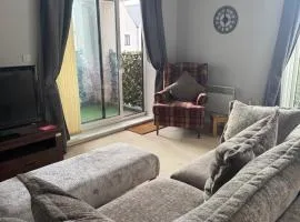 Beautiful 2 bedroom apartment in lawley village