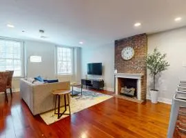 Spacious 1B in Faneuil HallQuincy Market