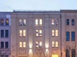 Cumberland Street deluxe apartment No1