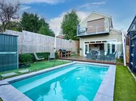 Bowen Street Family Retreat with Pool