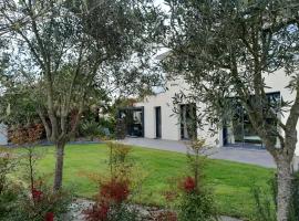 Chambre d'hôtes Les Bruyères, ξενοδοχείο σε Bruc-sur-Aff