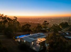 Teringie Retreat with Breathtaking Views, hotel en Norton Summit