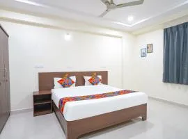 FabHotel Frendz - Nr Hitech City Metro Station