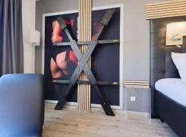 LOVE ROOM Jardin d'Eden BY AGN JE108 - Suite Junior Premium "réservé aux couples"