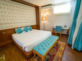 Lalit Service Apartment