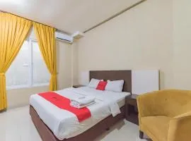 RedDoorz at La Mega near Pasar Pagi Cirebon