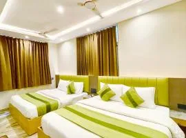 HOTEL PREMIUM K-P Near Mansa mata Temple and Railway station -Fully Air conditioned Rooms with Wifi-LIFT and Restaurant- A Top Rated Hotel In Haridwar