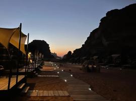 في اصحراء المريخ في وادي رم, campsite in Jurf ad Darāwīsh
