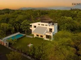 EKOSTAY - White Lotus