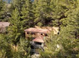 Kardama HideAway