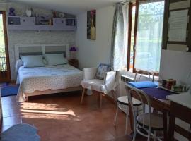 Chambres d'hotes du Moulin, hotel v destinaci Saint-Julien-sur-Cher