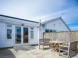 Ridgeway Hideaway - 1 Bedroom Holiday Home - Manorbier