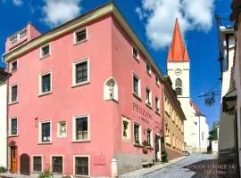 Boutique Apartments U Rolanda, Mikulášské náměstí