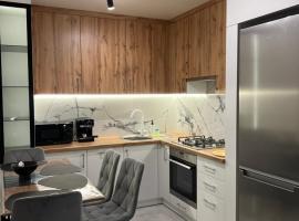 Wood Нова затишна 2-кімнатна квартира, hotel in Ternopilʼ