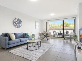Comfy 2BR in Parramatta central with free parking