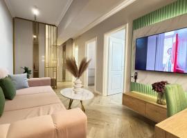 Modern & Glam Apartments Evergreen Towers Underground Parking, apartment in Iaşi