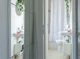 Charming and Compact Studio-Jules Joffrin - Montmartre, penzion – hostinec v Paříži