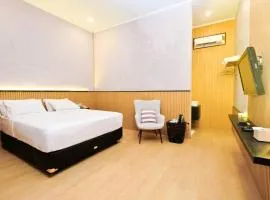 Berlian Abadi Hotel by Sinergi