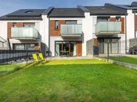 Spacious House Kołobrzeg with Garden Grill and Parking by Noclegi Renters