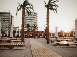 White Palm Mamaia, hotel i Mamaia