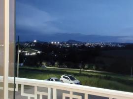 Santa Branca Easy Stay 01, hotel in Pouso Alegre