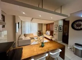 Executive 2-Bedroom Luxury Suite in Bedford Centre Mall