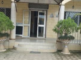Hotel Lile John, hotel poblíž Mezinárodní letiště Douala  - DLA, Bonamakolo