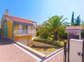 Villa Nila, a charming villa just a short walk away from the beach