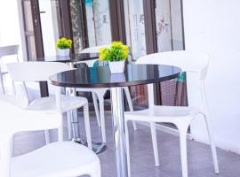 The Thorny Guest House Maun, hotel pro pobyt s dom&aacute;c&iacute;mi mazl&iacute;čky v destinaci Maun