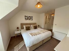 The Lakes, Hotel in Stockingford