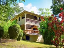 Private 2 Bdrm Home On 46 Acres Along Macal River