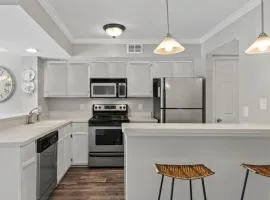 Charming 2 bed 2 bath condo in Sandestin Golf Cart Included!