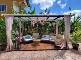 Stylish Home with AC, Smart TVs and Full Kitchen in Falmouth