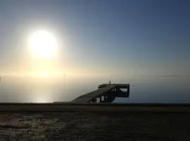 4BR Soundfront cottage Private Dock Fishing