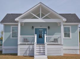 2BR Cozy Cottage Private Dock, hotel i Davis