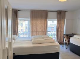 Hotel Garni Emir, homestay in Cologne